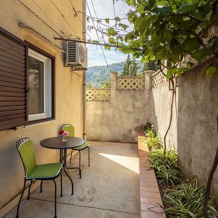 Apartmani Jordana Komiža Buitenkant foto