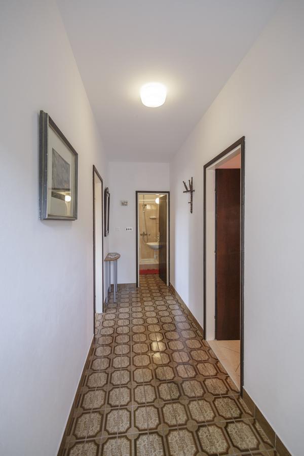 Apartmani Jordana Komiža Buitenkant foto